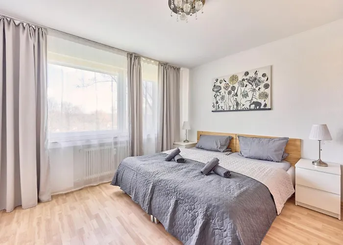 Ida, The Suburban Apartment Nearby Cologne