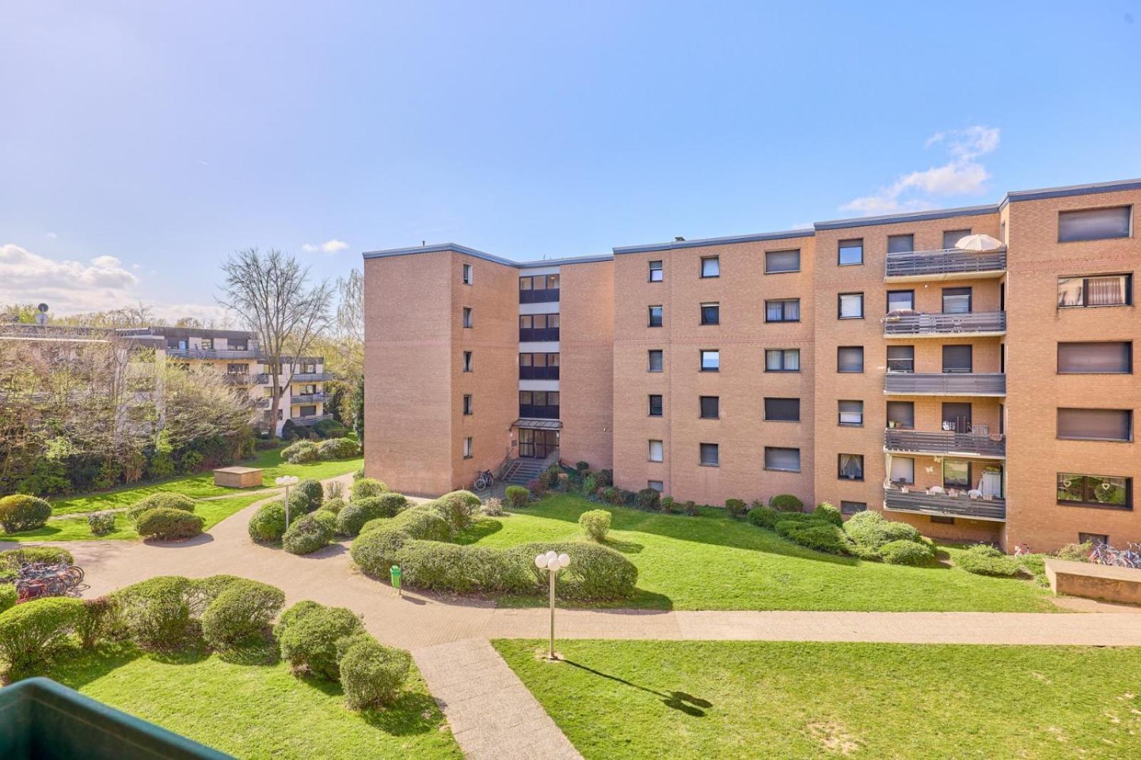 Ida, The Suburban Nearby Cologne
